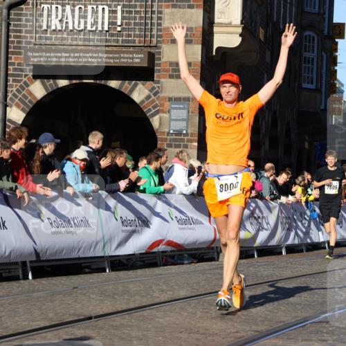 06.10.2024 - 19. swb-Marathon Bremen Strokosch-Dieckow http://msf.ph/oto/7370753 06.10.2024 10:42:11 Ziel 7081, 7363, 7496, 7523, 7579, 7605, 8000, 8060, 8441, 8654, 8785, 8796, 8992, 9082 meine-sportfotos.de