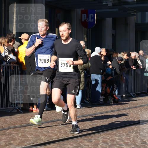06.10.2024 - 19. swb-Marathon Bremen Strokosch-Dieckow http://msf.ph/oto/7370962 06.10.2024 10:37:39 Laufen 7019, 7963, 8198, 8583, 8602, 8631, 8755 meine-sportfotos.de