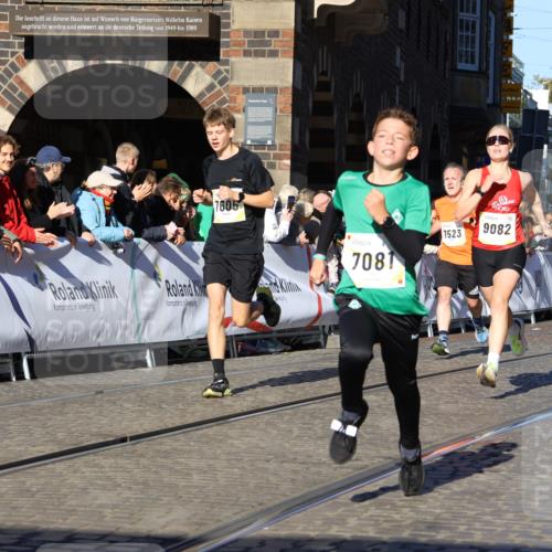 06.10.2024 - 19. swb-Marathon Bremen Strokosch-Dieckow http://msf.ph/oto/7371014 06.10.2024 10:42:13 Ziel 7081, 7363, 7496, 7523, 7579, 7605, 8000, 8060, 8441, 8654, 8785, 8796, 9082 meine-sportfotos.de