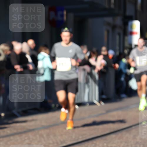 06.10.2024 - 19. swb-Marathon Bremen Strokosch-Dieckow http://msf.ph/oto/7371037 06.10.2024 10:37:48 Laufen 7019, 8198, 8583, 8602, 8631, 8792 meine-sportfotos.de