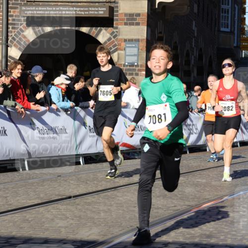 06.10.2024 - 19. swb-Marathon Bremen Strokosch-Dieckow http://msf.ph/oto/7371076 06.10.2024 10:42:13 Ziel 7081, 7363, 7496, 7523, 7579, 7605, 8000, 8060, 8441, 8654, 8785, 8796, 9082 meine-sportfotos.de