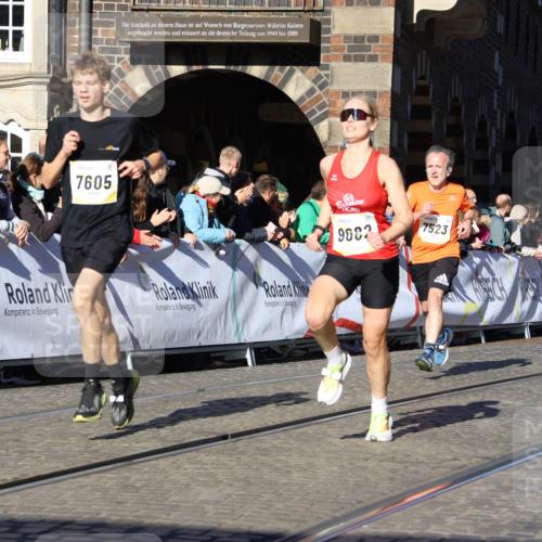 06.10.2024 - 19. swb-Marathon Bremen Strokosch-Dieckow http://msf.ph/oto/7371111 06.10.2024 10:42:14 Ziel 7081, 7363, 7496, 7523, 7579, 7605, 8000, 8060, 8226, 8441, 8654, 8785, 8796, 8813, 9082 meine-sportfotos.de