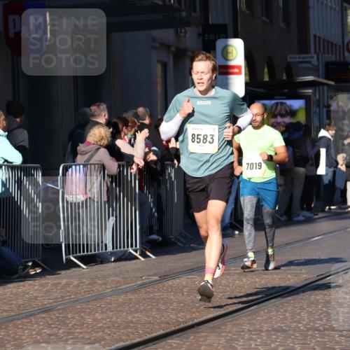 06.10.2024 - 19. swb-Marathon Bremen Strokosch-Dieckow http://msf.ph/oto/7371178 06.10.2024 10:37:58 Laufen 7019, 8198, 8583, 8781, 8792 meine-sportfotos.de
