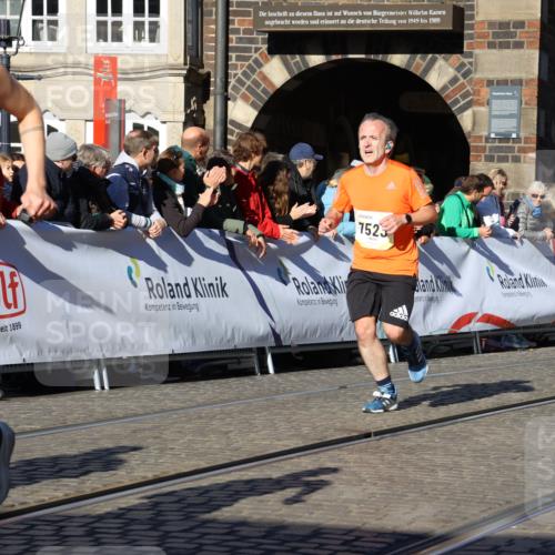 06.10.2024 - 19. swb-Marathon Bremen Strokosch-Dieckow http://msf.ph/oto/7371189 06.10.2024 10:42:15 Ziel 7081, 7363, 7496, 7523, 7605, 8000, 8060, 8209, 8226, 8654, 8785, 8796, 8813, 9082 meine-sportfotos.de
