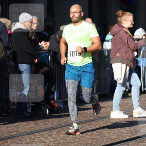 06.10.2024 - 19. swb-Marathon Bremen Strokosch-Dieckow http://msf.ph/oto/7371278 06.10.2024 10:38:01 Laufen 7019, 8198, 8583, 8781, 8792 meine-sportfotos.de