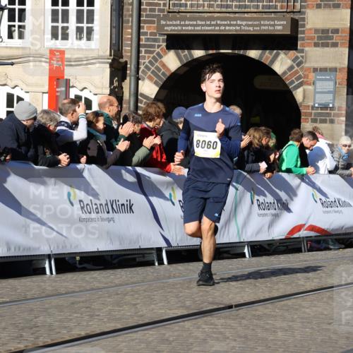 06.10.2024 - 19. swb-Marathon Bremen Strokosch-Dieckow http://msf.ph/oto/7371314 06.10.2024 10:42:19 Ziel 7363, 7496, 7523, 7605, 8060, 8209, 8226, 8654, 8785, 8796, 8813, 9124 meine-sportfotos.de