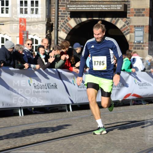 06.10.2024 - 19. swb-Marathon Bremen Strokosch-Dieckow http://msf.ph/oto/7371380 06.10.2024 10:42:20 Ziel 7363, 7496, 7523, 8060, 8209, 8226, 8654, 8785, 8796, 8813, 9124 meine-sportfotos.de