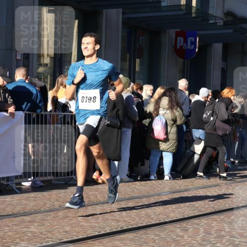 06.10.2024 - 19. swb-Marathon Bremen Strokosch-Dieckow http://msf.ph/oto/7371394 06.10.2024 10:38:13 Laufen 8198, 8781, 8792, 8956, 9122 meine-sportfotos.de