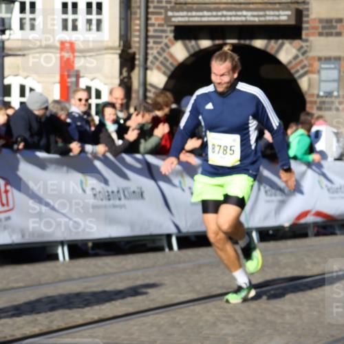 06.10.2024 - 19. swb-Marathon Bremen Strokosch-Dieckow http://msf.ph/oto/7371405 06.10.2024 10:42:20 Ziel 7363, 7496, 7523, 8060, 8209, 8226, 8654, 8785, 8796, 8813, 9124 meine-sportfotos.de