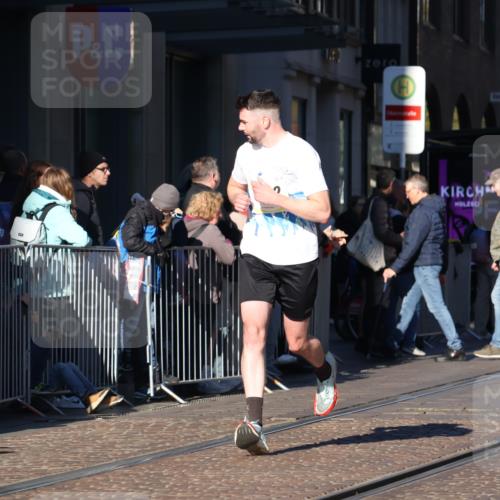 06.10.2024 - 19. swb-Marathon Bremen Strokosch-Dieckow http://msf.ph/oto/7371407 06.10.2024 10:38:19 Laufen 8781, 8792, 8956, 9122 meine-sportfotos.de