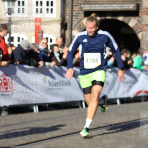 06.10.2024 - 19. swb-Marathon Bremen Strokosch-Dieckow http://msf.ph/oto/7371455 06.10.2024 10:42:21 Ziel 7363, 7496, 8060, 8209, 8226, 8654, 8785, 8796, 8813, 9124 meine-sportfotos.de
