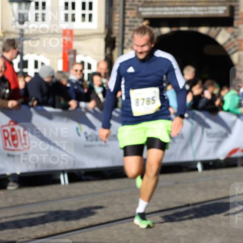 06.10.2024 - 19. swb-Marathon Bremen Strokosch-Dieckow http://msf.ph/oto/7371471 06.10.2024 10:42:21 Ziel 7363, 7496, 8060, 8209, 8226, 8654, 8785, 8796, 8813, 9124 meine-sportfotos.de