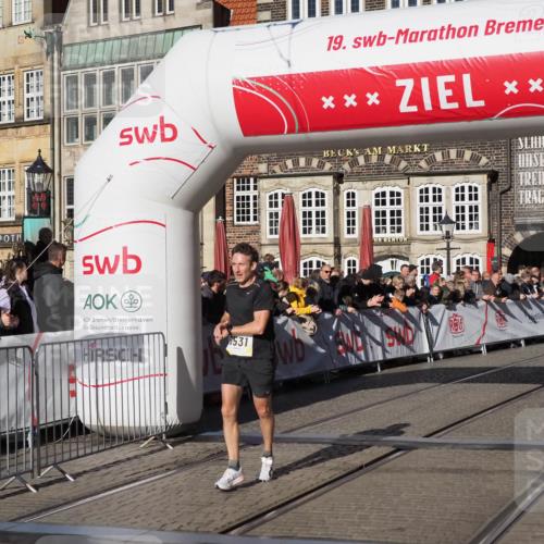 06.10.2024 - 19. swb-Marathon Bremen Luisa Fischer http://msf.ph/oto/7371491 06.10.2024 10:34:43 Ziel 8531, 8655 meine-sportfotos.de