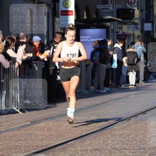 06.10.2024 - 19. swb-Marathon Bremen Strokosch-Dieckow http://msf.ph/oto/7371493 06.10.2024 10:38:31 Laufen 7655, 7993, 8781, 8956, 9122 meine-sportfotos.de