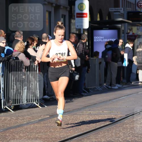 06.10.2024 - 19. swb-Marathon Bremen Strokosch-Dieckow http://msf.ph/oto/7371503 06.10.2024 10:38:32 Laufen 7655, 7993, 8466, 8781, 8956, 9122 meine-sportfotos.de