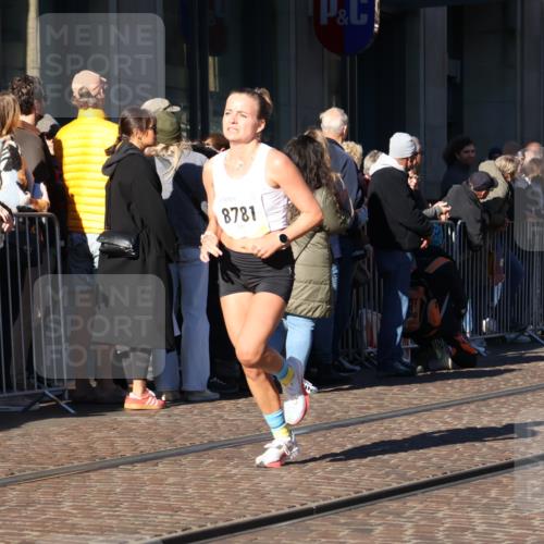 06.10.2024 - 19. swb-Marathon Bremen Strokosch-Dieckow http://msf.ph/oto/7371563 06.10.2024 10:38:34 Laufen 7655, 7993, 8466, 8781, 8956, 9122 meine-sportfotos.de