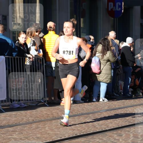 06.10.2024 - 19. swb-Marathon Bremen Strokosch-Dieckow http://msf.ph/oto/7371575 06.10.2024 10:38:34 Laufen 7655, 7993, 8466, 8781, 8956, 9122 meine-sportfotos.de
