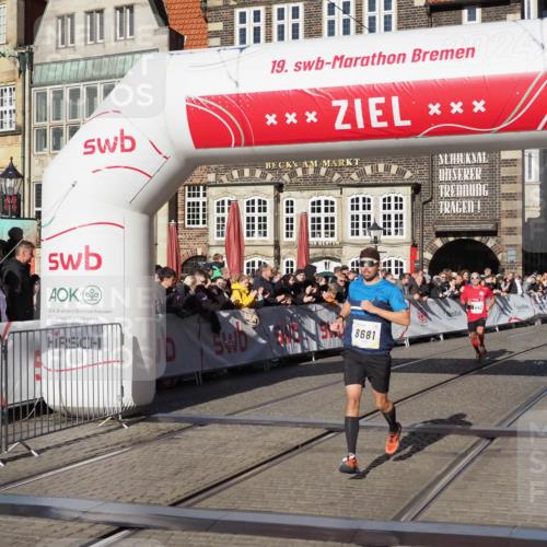 06.10.2024 - 19. swb-Marathon Bremen Luisa Fischer http://msf.ph/oto/7371695 06.10.2024 10:34:53 Ziel 8442, 8681 meine-sportfotos.de