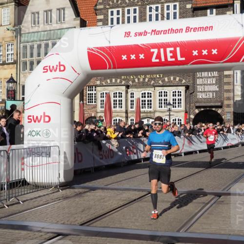 06.10.2024 - 19. swb-Marathon Bremen Luisa Fischer http://msf.ph/oto/7371708 06.10.2024 10:34:53 Ziel 8442, 8681 meine-sportfotos.de