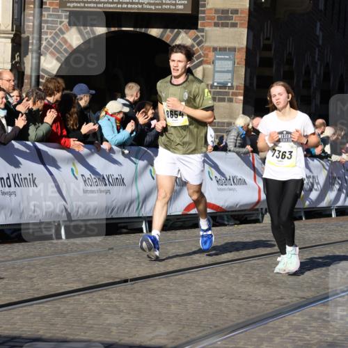 06.10.2024 - 19. swb-Marathon Bremen Strokosch-Dieckow http://msf.ph/oto/7371724 06.10.2024 10:42:25 Ziel 7363, 7496, 7536, 8209, 8226, 8654, 8749, 8796, 8813, 9124 meine-sportfotos.de