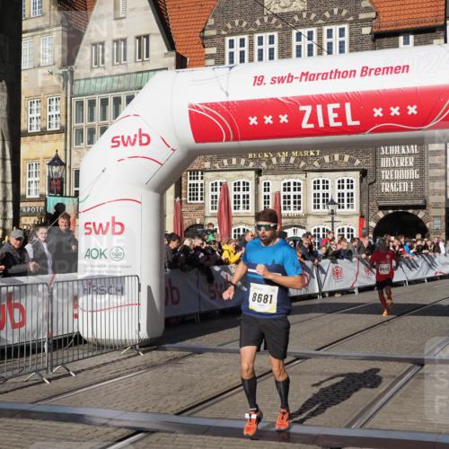 06.10.2024 - 19. swb-Marathon Bremen Luisa Fischer http://msf.ph/oto/7371742 06.10.2024 10:34:53 Ziel 8442, 8681 meine-sportfotos.de
