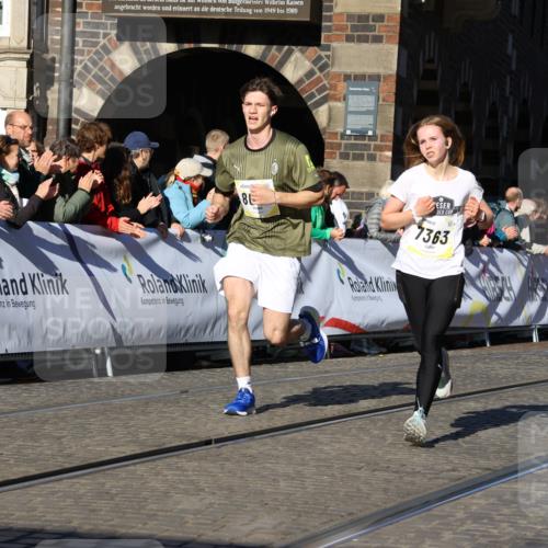 06.10.2024 - 19. swb-Marathon Bremen Strokosch-Dieckow http://msf.ph/oto/7371775 06.10.2024 10:42:25 Ziel 7363, 7496, 7536, 8209, 8226, 8654, 8749, 8796, 8813, 9124 meine-sportfotos.de