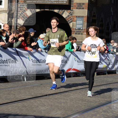06.10.2024 - 19. swb-Marathon Bremen Strokosch-Dieckow http://msf.ph/oto/7371804 06.10.2024 10:42:25 Ziel 7363, 7496, 7536, 8209, 8226, 8654, 8749, 8796, 8813, 9124 meine-sportfotos.de