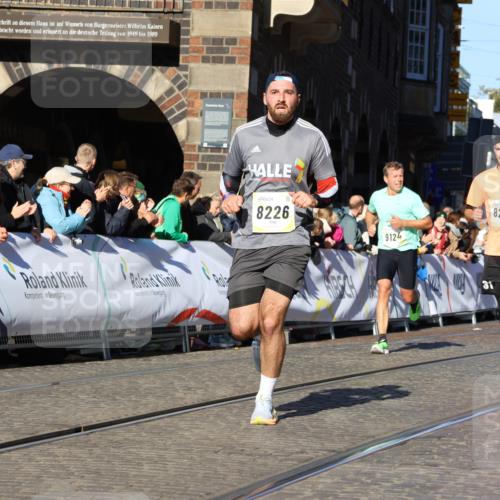 06.10.2024 - 19. swb-Marathon Bremen Strokosch-Dieckow http://msf.ph/oto/7371936 06.10.2024 10:42:29 Ziel 7363, 7536, 7584, 8209, 8226, 8311, 8654, 8749, 8813, 9124 meine-sportfotos.de