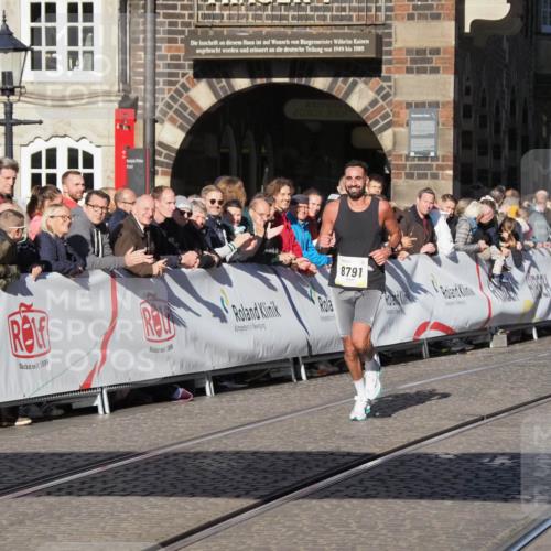 06.10.2024 - 19. swb-Marathon Bremen Luisa Fischer http://msf.ph/oto/7371950 06.10.2024 10:35:04 Ziel 8791 meine-sportfotos.de