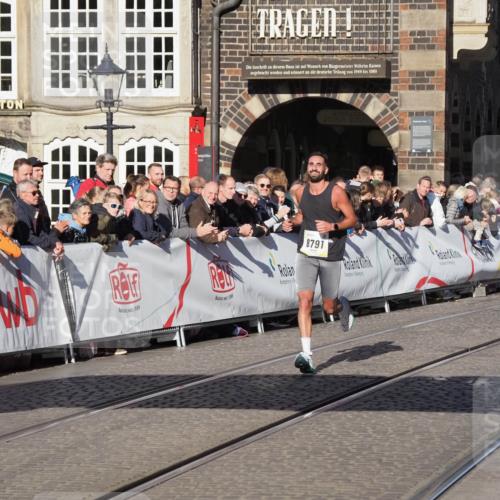 06.10.2024 - 19. swb-Marathon Bremen Luisa Fischer http://msf.ph/oto/7371983 06.10.2024 10:35:04 Ziel 8791 meine-sportfotos.de