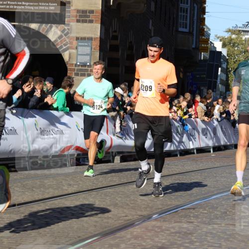 06.10.2024 - 19. swb-Marathon Bremen Strokosch-Dieckow http://msf.ph/oto/7371994 06.10.2024 10:42:30 Ziel 7363, 7536, 7584, 8209, 8226, 8311, 8654, 8749, 8813, 9124 meine-sportfotos.de