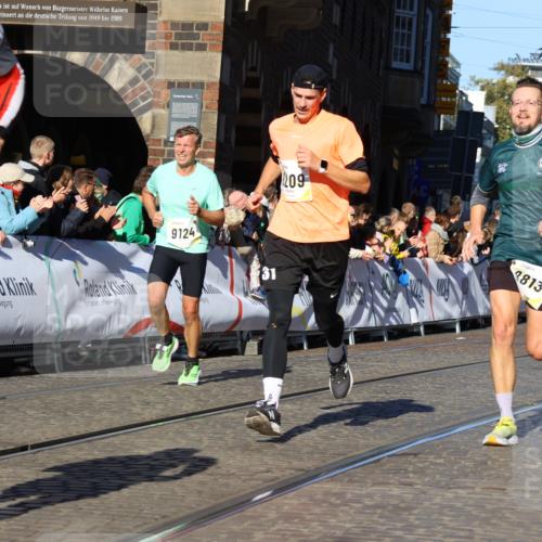 06.10.2024 - 19. swb-Marathon Bremen Strokosch-Dieckow http://msf.ph/oto/7372028 06.10.2024 10:42:30 Ziel 7363, 7536, 7584, 8209, 8226, 8311, 8654, 8749, 8813, 9124 meine-sportfotos.de