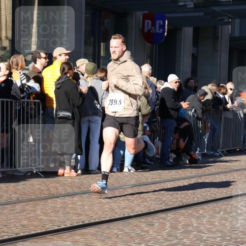 06.10.2024 - 19. swb-Marathon Bremen Strokosch-Dieckow http://msf.ph/oto/7372043 06.10.2024 10:39:03 Laufen 7105, 7157, 7993, 8275, 8466, 8511, 9033, 9056 meine-sportfotos.de