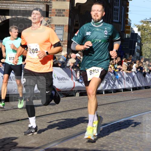 06.10.2024 - 19. swb-Marathon Bremen Strokosch-Dieckow http://msf.ph/oto/7372064 06.10.2024 10:42:31 Ziel 7128, 7536, 7584, 8209, 8226, 8311, 8654, 8749, 8813, 9124 meine-sportfotos.de
