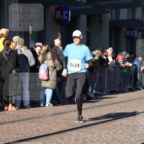 06.10.2024 - 19. swb-Marathon Bremen Strokosch-Dieckow http://msf.ph/oto/7372157 06.10.2024 10:39:08 Laufen 7105, 7157, 8275, 8466, 8511, 9033, 9056 meine-sportfotos.de
