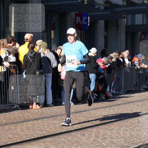 06.10.2024 - 19. swb-Marathon Bremen Strokosch-Dieckow http://msf.ph/oto/7372179 06.10.2024 10:39:08 Laufen 7105, 7157, 8275, 8466, 8511, 9033, 9056 meine-sportfotos.de