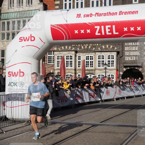 06.10.2024 - 19. swb-Marathon Bremen Luisa Fischer http://msf.ph/oto/7372391 06.10.2024 10:36:07 Ziel 8788, 8948 meine-sportfotos.de