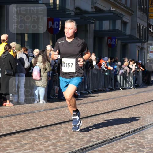 06.10.2024 - 19. swb-Marathon Bremen Strokosch-Dieckow http://msf.ph/oto/7372412 06.10.2024 10:39:15 Laufen 7105, 7157, 8275, 8511, 9033, 9036, 9056, 9087 meine-sportfotos.de