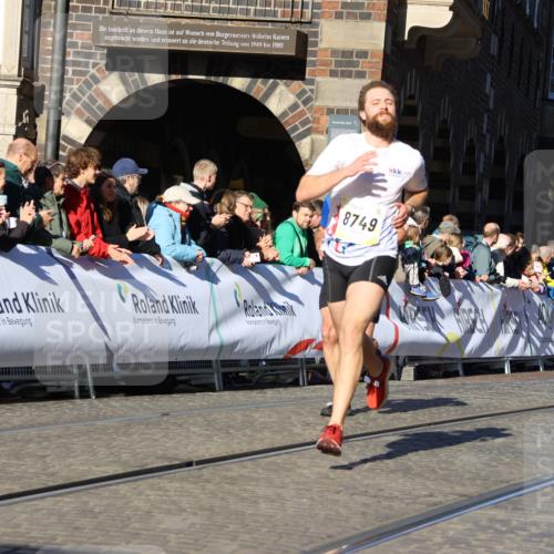 06.10.2024 - 19. swb-Marathon Bremen Strokosch-Dieckow http://msf.ph/oto/7372424 06.10.2024 10:42:41 Ziel 7128, 7197, 7259, 7536, 7584, 7906, 8311, 8481, 8749 meine-sportfotos.de