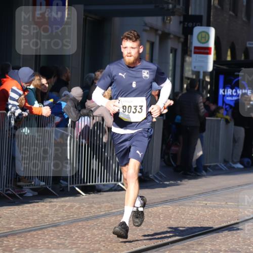 06.10.2024 - 19. swb-Marathon Bremen Strokosch-Dieckow http://msf.ph/oto/7372447 06.10.2024 10:39:17 Laufen 7105, 7157, 8275, 8341, 8511, 9033, 9036, 9056, 9087 meine-sportfotos.de