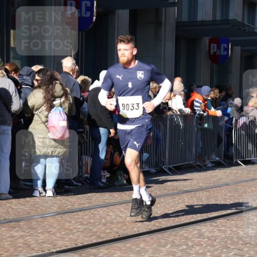 06.10.2024 - 19. swb-Marathon Bremen Strokosch-Dieckow http://msf.ph/oto/7372507 06.10.2024 10:39:19 Laufen 7105, 8341, 8511, 8627, 9033, 9036, 9056, 9087 meine-sportfotos.de