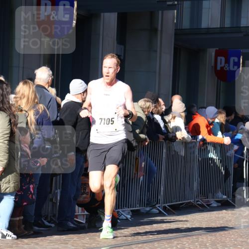 06.10.2024 - 19. swb-Marathon Bremen Strokosch-Dieckow http://msf.ph/oto/7372557 06.10.2024 10:39:24 Laufen 7105, 8341, 8511, 8627, 9036, 9056, 9087 meine-sportfotos.de