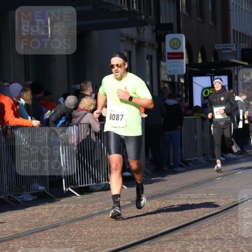 06.10.2024 - 19. swb-Marathon Bremen Strokosch-Dieckow http://msf.ph/oto/7372876 06.10.2024 10:39:47 Laufen 7649, 8341, 8447, 8627, 8784, 8974, 9036, 9087 meine-sportfotos.de