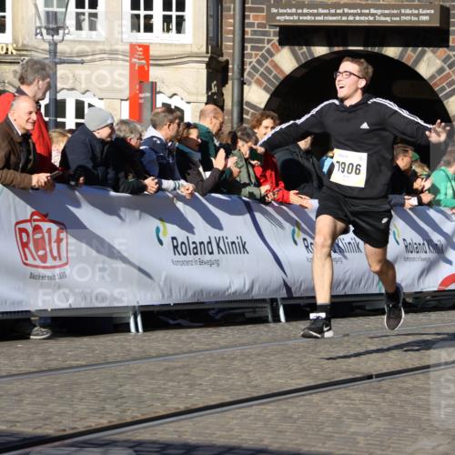 06.10.2024 - 19. swb-Marathon Bremen Strokosch-Dieckow http://msf.ph/oto/7372888 06.10.2024 10:42:52 Ziel 7128, 7197, 7259, 7906, 8228, 8313, 8481, 8905 meine-sportfotos.de