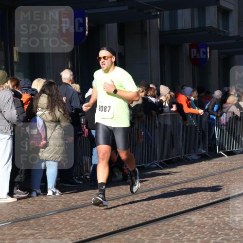 06.10.2024 - 19. swb-Marathon Bremen Strokosch-Dieckow http://msf.ph/oto/7372908 06.10.2024 10:39:49 Laufen 7649, 8341, 8447, 8627, 8726, 8784, 8974, 9036, 9087 meine-sportfotos.de