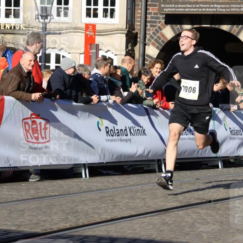 06.10.2024 - 19. swb-Marathon Bremen Strokosch-Dieckow http://msf.ph/oto/7372922 06.10.2024 10:42:52 Ziel 7128, 7197, 7259, 7906, 8228, 8313, 8481, 8905 meine-sportfotos.de