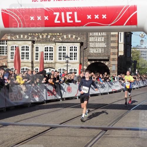 06.10.2024 - 19. swb-Marathon Bremen Luisa Fischer http://msf.ph/oto/7372950 06.10.2024 10:37:18 Ziel 7230, 8093 meine-sportfotos.de