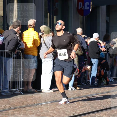 06.10.2024 - 19. swb-Marathon Bremen Strokosch-Dieckow http://msf.ph/oto/7372998 06.10.2024 10:39:53 Laufen 7649, 7738, 8341, 8390, 8447, 8627, 8726, 8784, 8974, 9036, 9087 meine-sportfotos.de