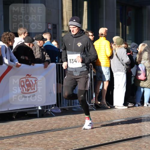 06.10.2024 - 19. swb-Marathon Bremen Strokosch-Dieckow http://msf.ph/oto/7373048 06.10.2024 10:39:54 Laufen 7649, 7738, 8220, 8341, 8390, 8447, 8627, 8726, 8784, 8974, 9036, 9087 meine-sportfotos.de