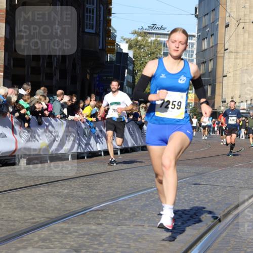 06.10.2024 - 19. swb-Marathon Bremen Strokosch-Dieckow http://msf.ph/oto/7373145 06.10.2024 10:42:56 Ziel 7197, 7259, 7283, 7650, 7771, 7906, 8228, 8313, 8905 meine-sportfotos.de
